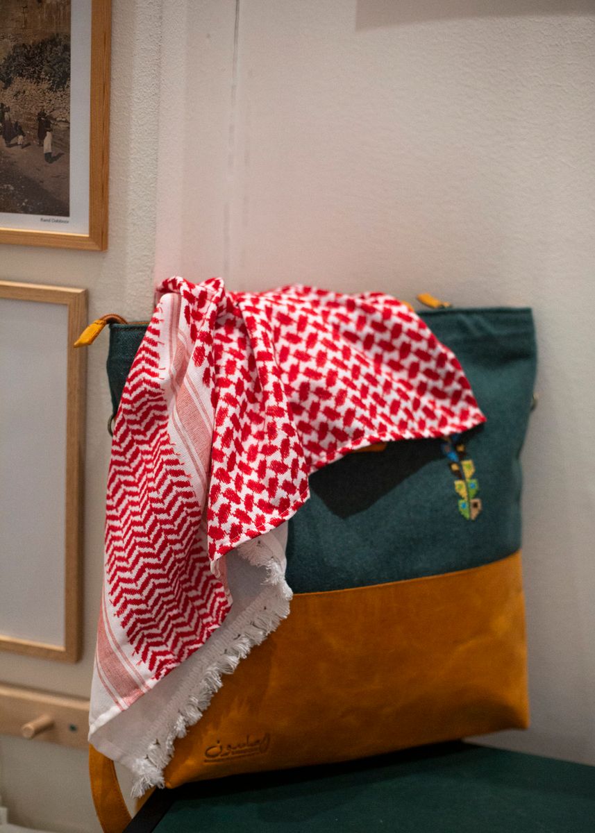 Keffiyeh-tørkle / lite skjerf - hvit og rød