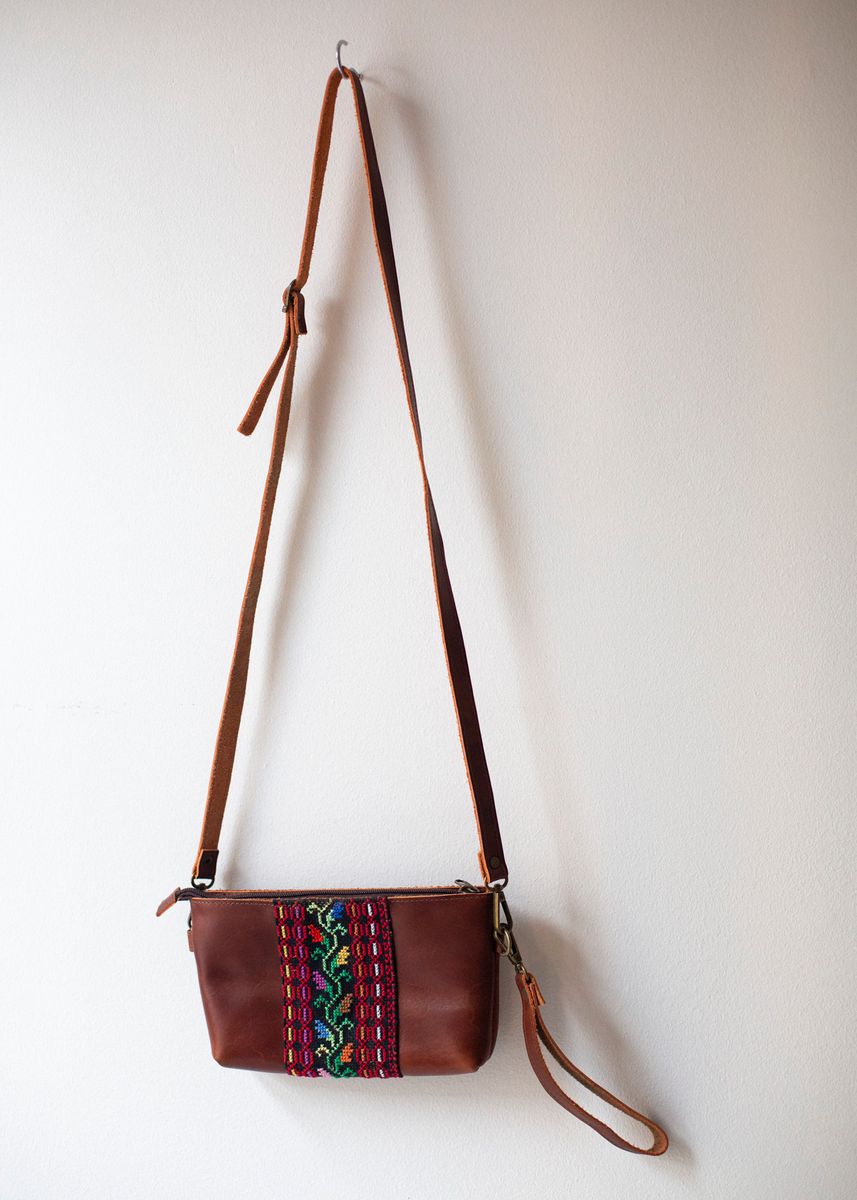 Liten brodert skinnveske, brun