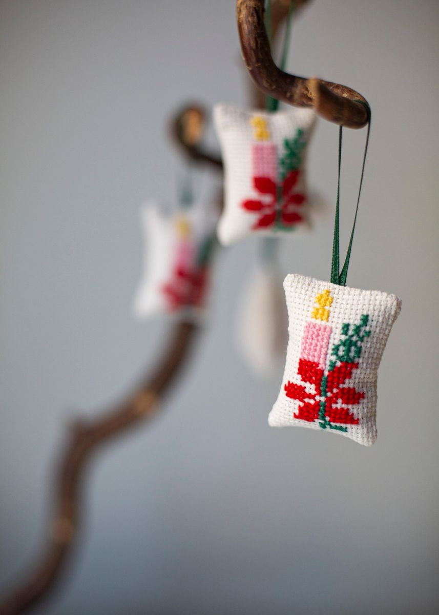 Håndbrodert pynt, Threads of Hope