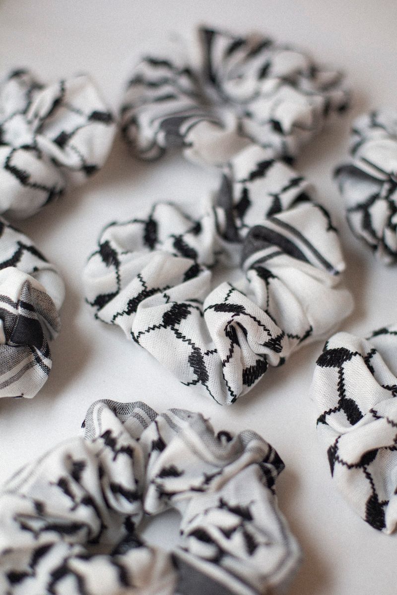 Keffiyeh-hårstrikk, klassisk