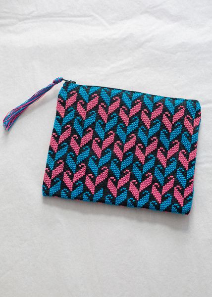 Hovedbilde Brodert pung, blå og rosa 17 cm